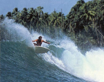 JOE ENGEL rejoint la team billabong